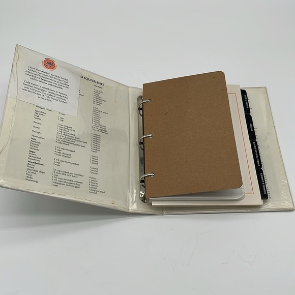 General Mills Gold Medal Recipe Album and Recipe Card Flip File - Picture 7 of 8